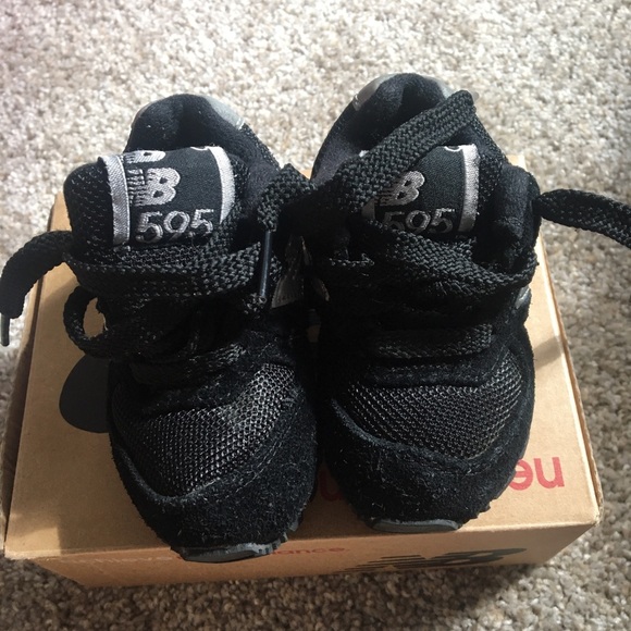toddler new balance tennis shoes